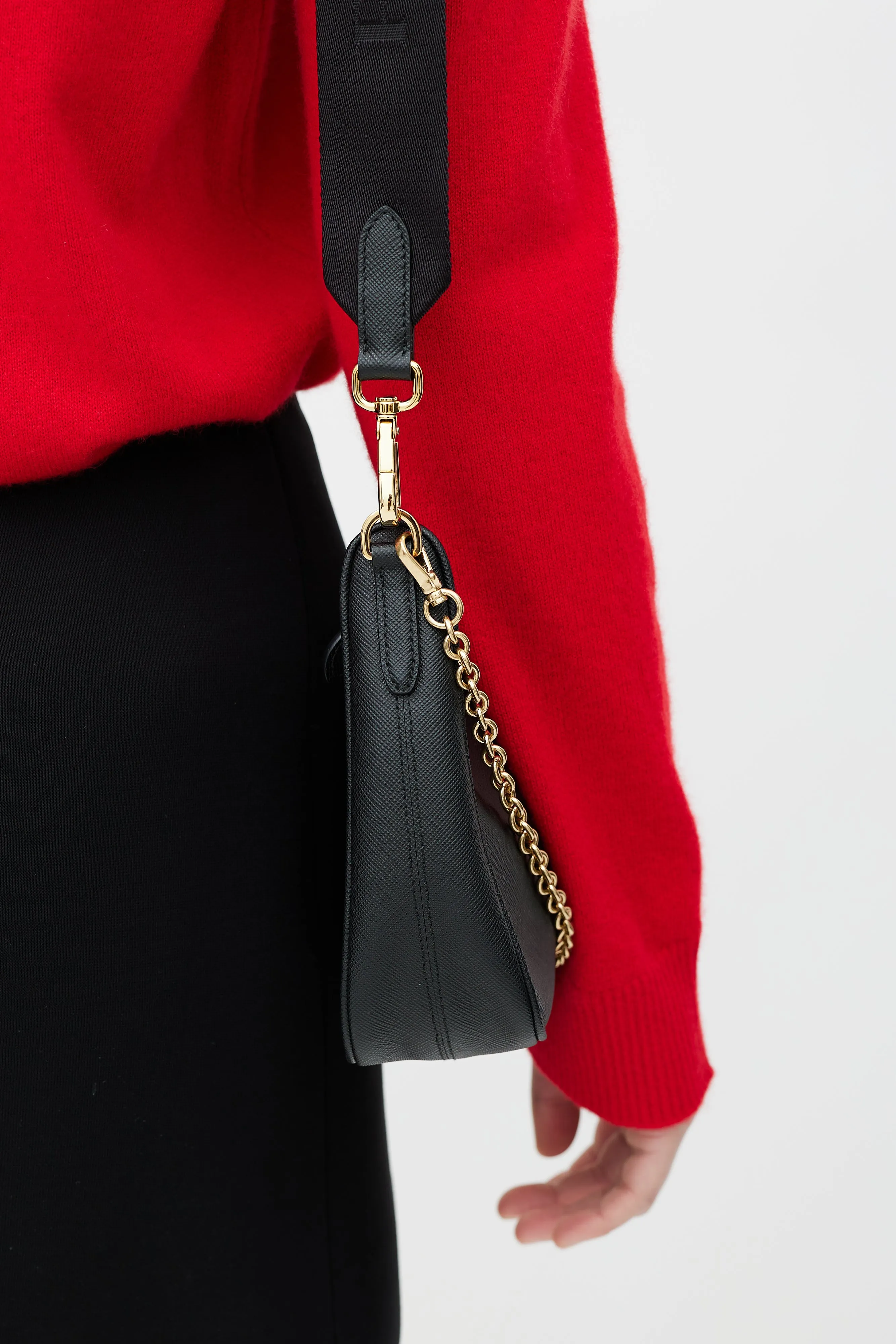 Black Saffiano Leather Re-Edition 2005 Shoulder Bag