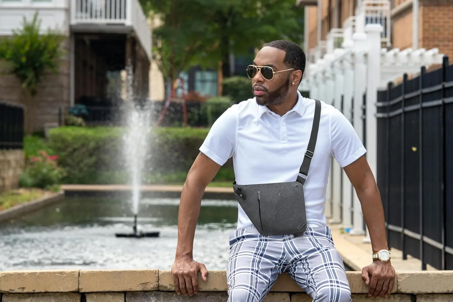 Concealed Holster Crossbody Chest Bag Waterproof Lightweight, Anti-TheftDesign for Travel Hiking Running Gym