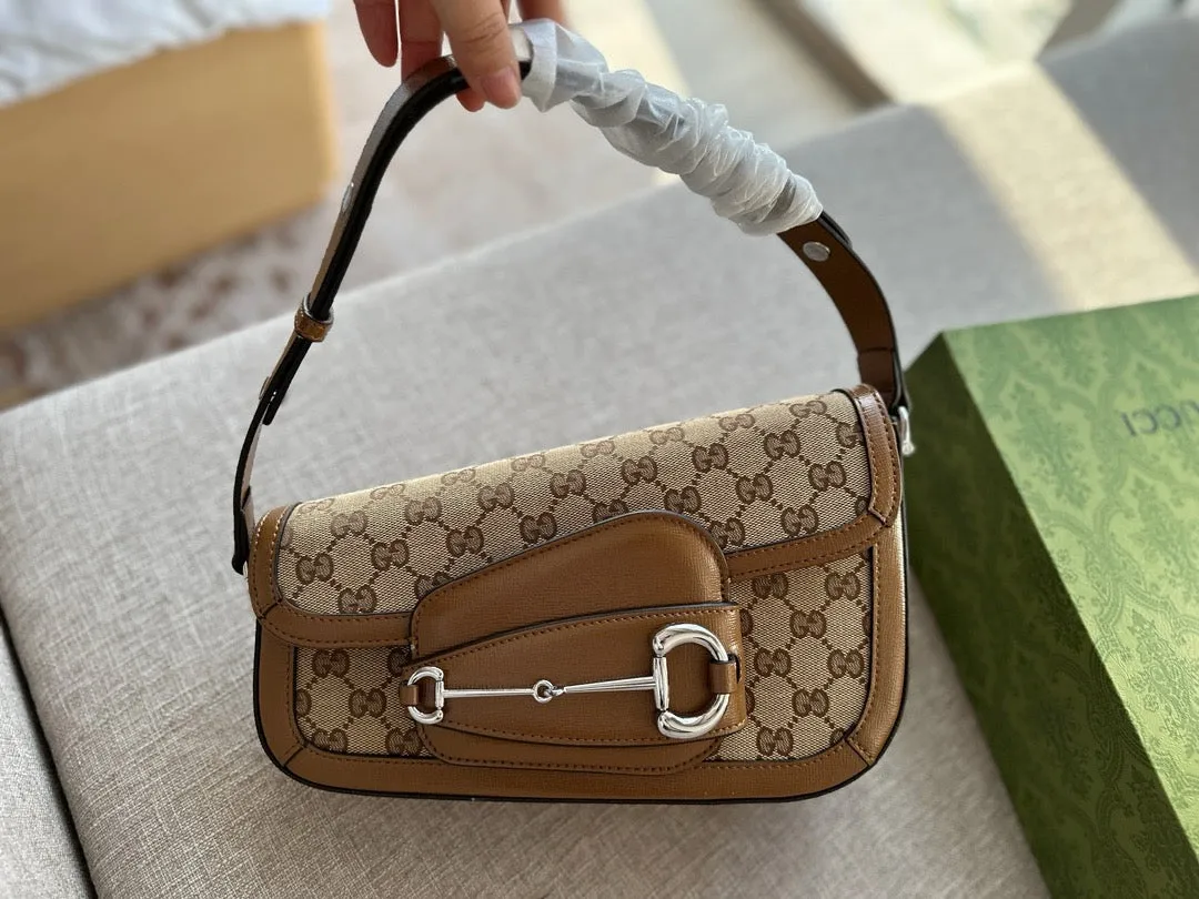 GC598 Gucci Horsebit 1955 Small Shoulder Bag / 10.4"W x 6.7-4.1"H x 3.1-1.6"D