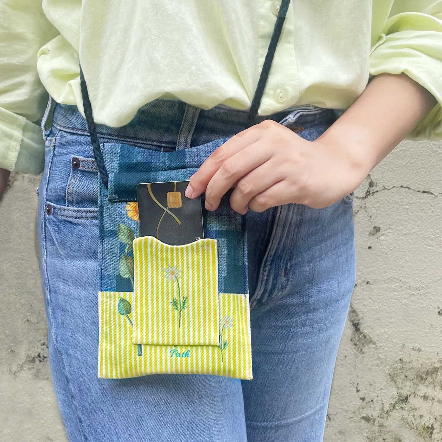Little Daisy  Walking Cross Body Sling