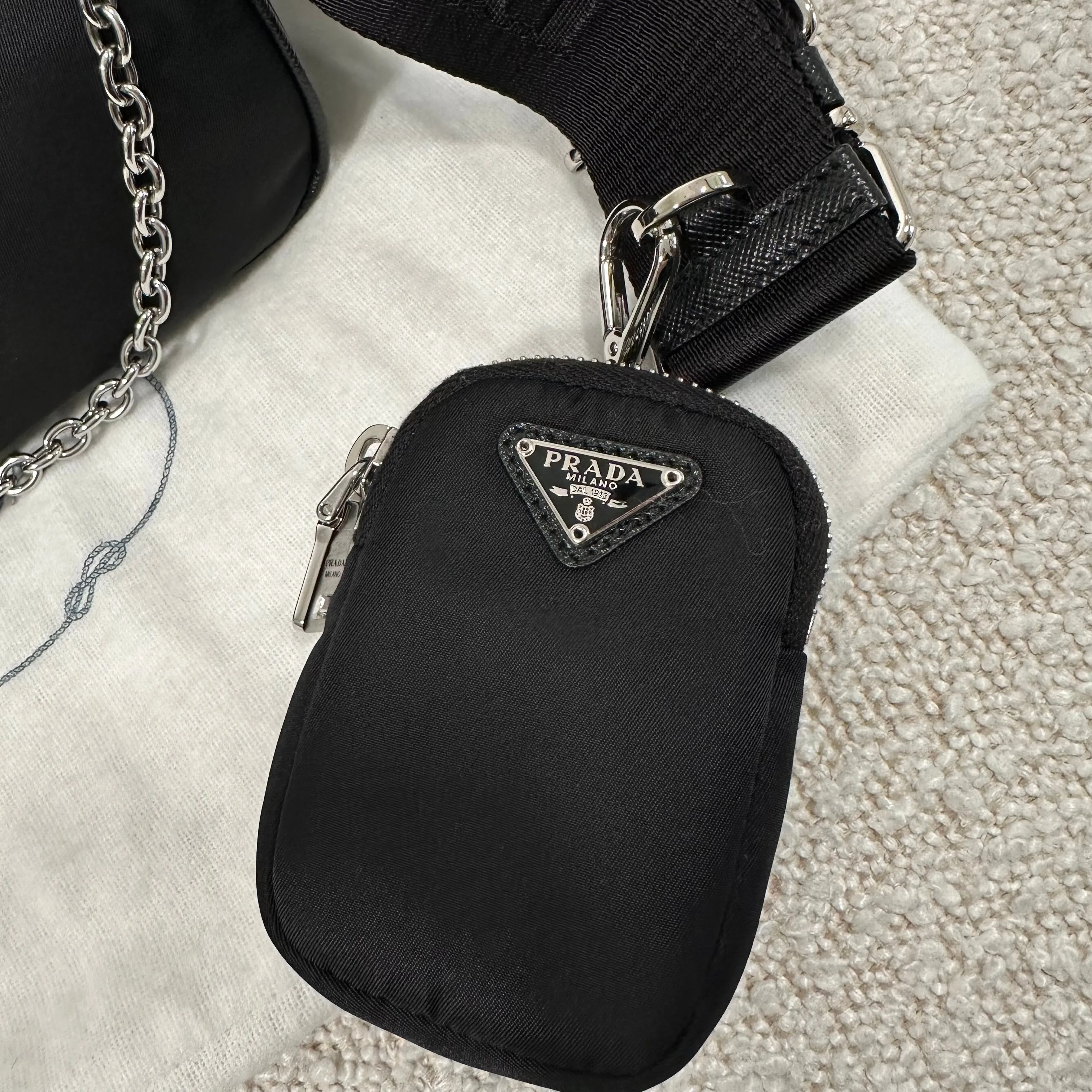 Prada Re-Edition 2005 Shoulder Bag Black
