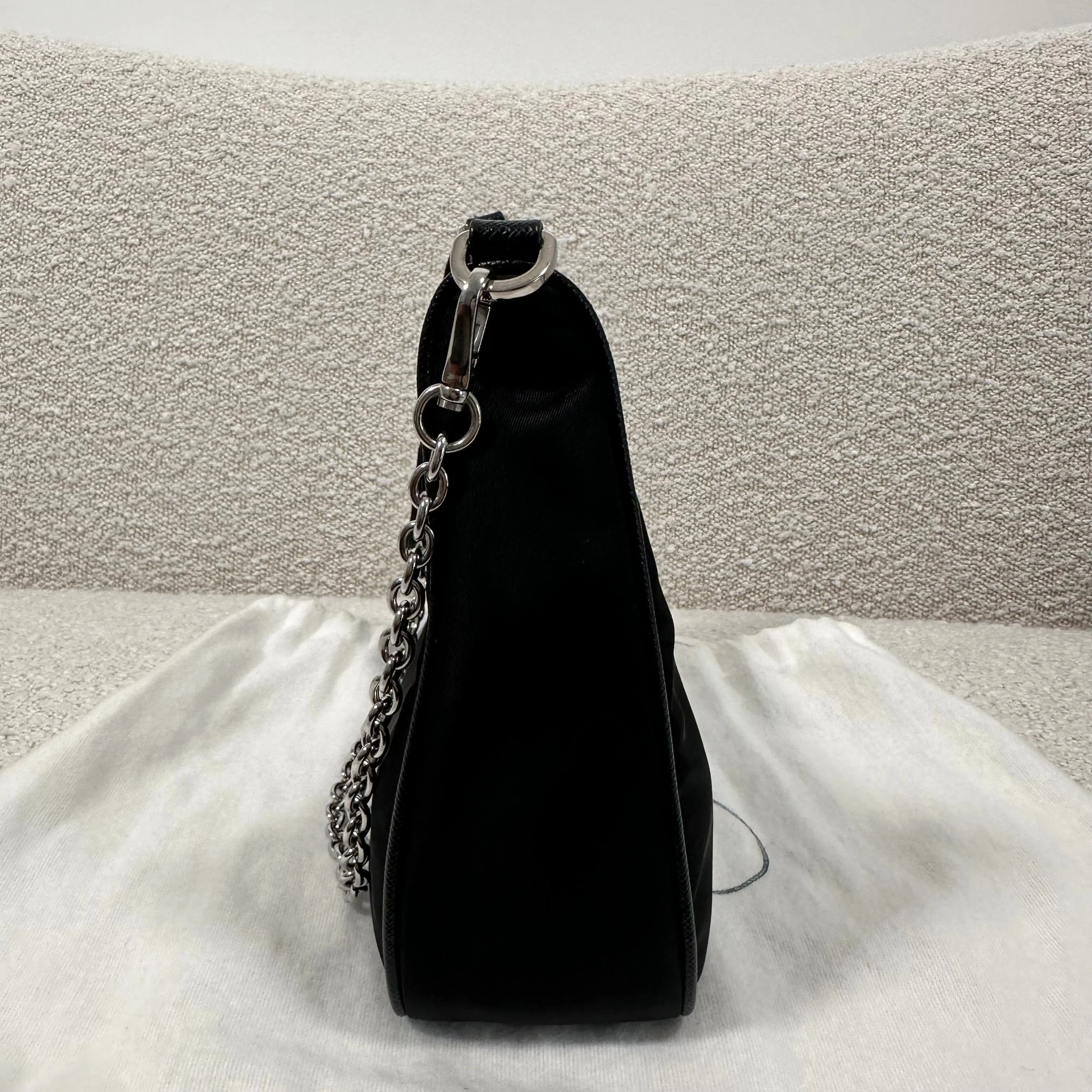 Prada Re-Edition 2005 Shoulder Bag Black